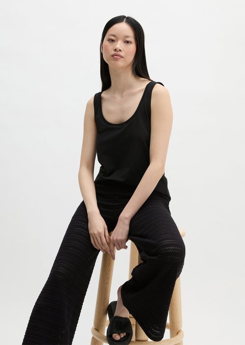 Top relaxed — Black