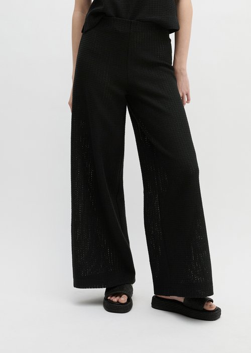 Crochet pull-on pants slim — Black