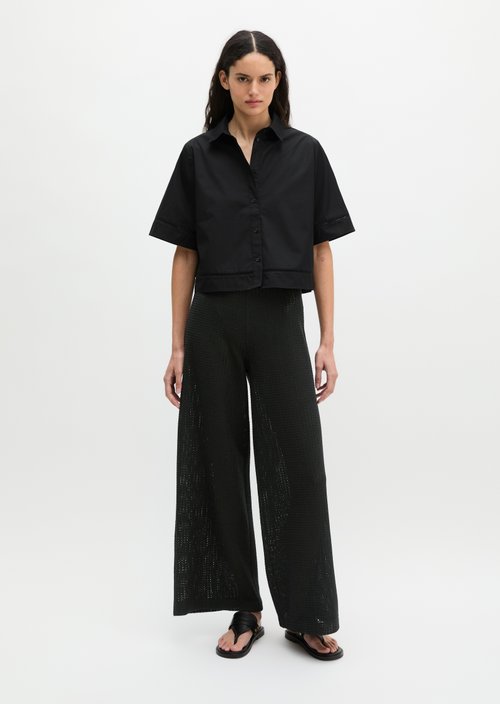 Regular short-sleeved blouse — Black