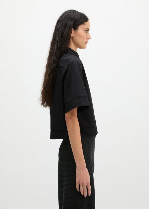 Regular short-sleeved blouse — Black