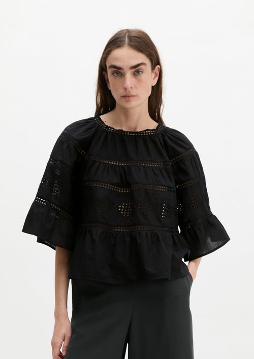 Boho blouse in a relaxed folklore style — Black