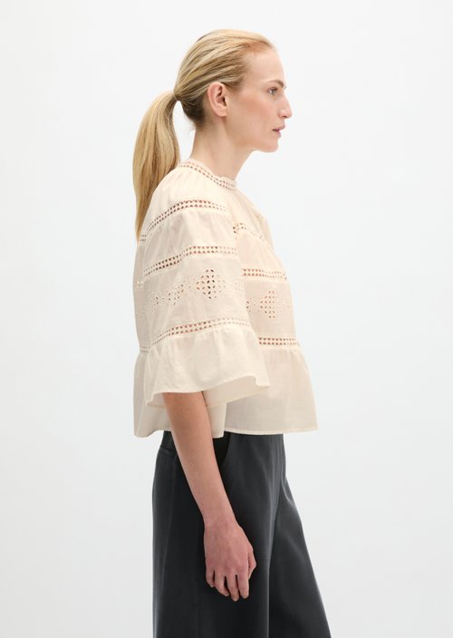 Boho blouse in a relaxed folklore style — White Cotton