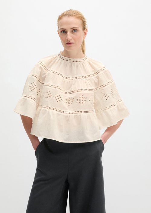 Boho blouse in a relaxed folklore style — White Cotton