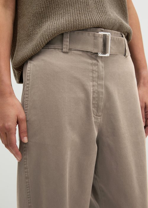 Barrel pants with belt — Stone Taupe