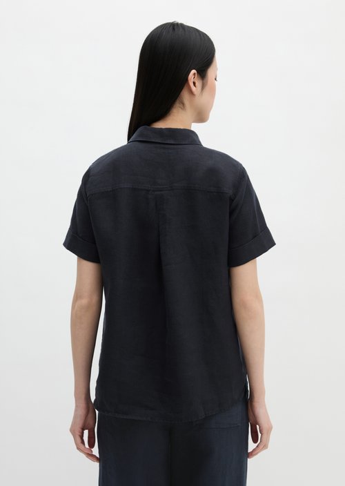 Regular short-sleeved linen blouse — Deep Night Blue