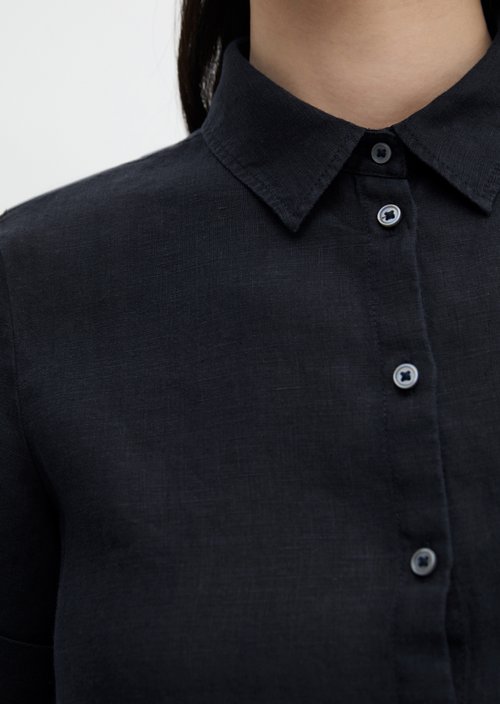 Regular short-sleeved linen blouse — Deep Night Blue