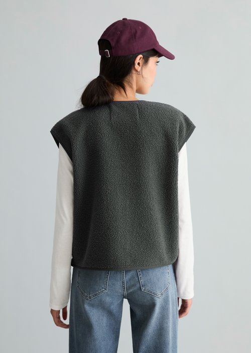Casual Teddy Vest — Light Graphite