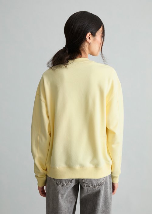 Sweatshirt — Butter Yellow
