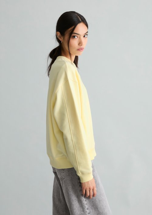 Sweatshirt — Butter Yellow
