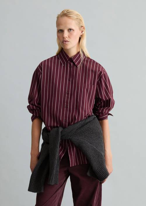 Gestreifte Bluse loose Dark Red in Frontalansicht