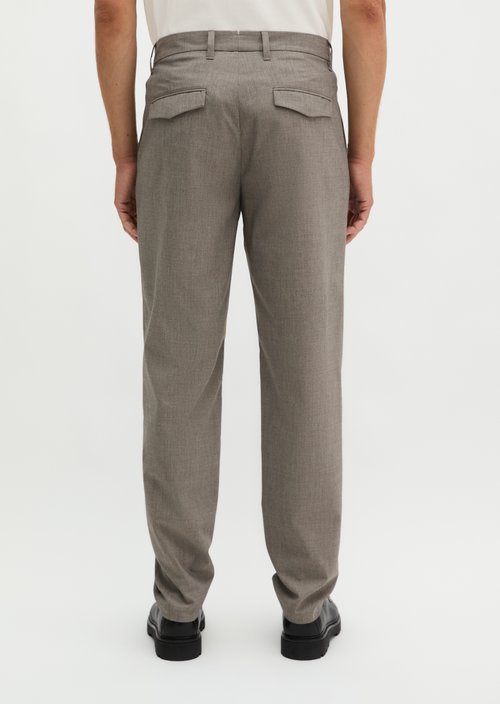 Belsbo Pleated Relaxed-Fit Pants — Medium Grey