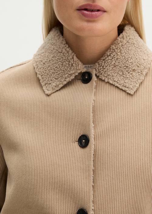 Outdoorjacke regular Earthy Taupe in Detailansicht