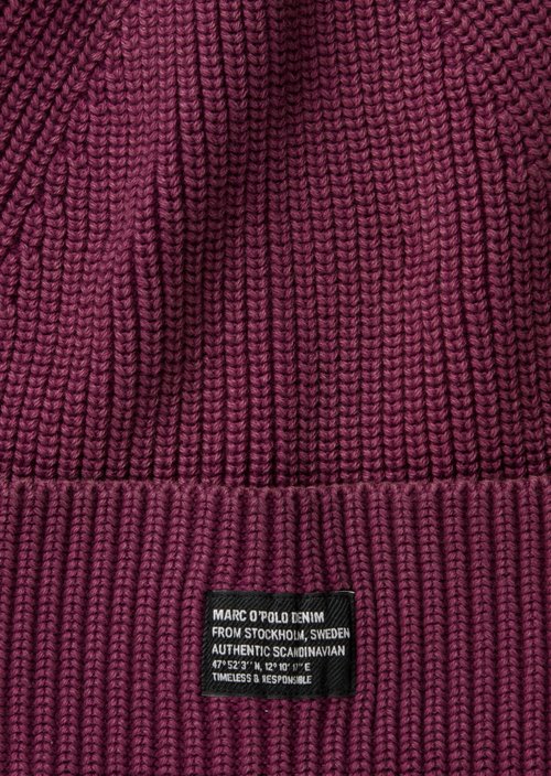 Knitted hat — Grapejuice