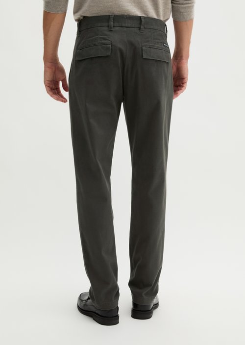 Osby Pleated Tapered Chino Pants — Wooden Earth