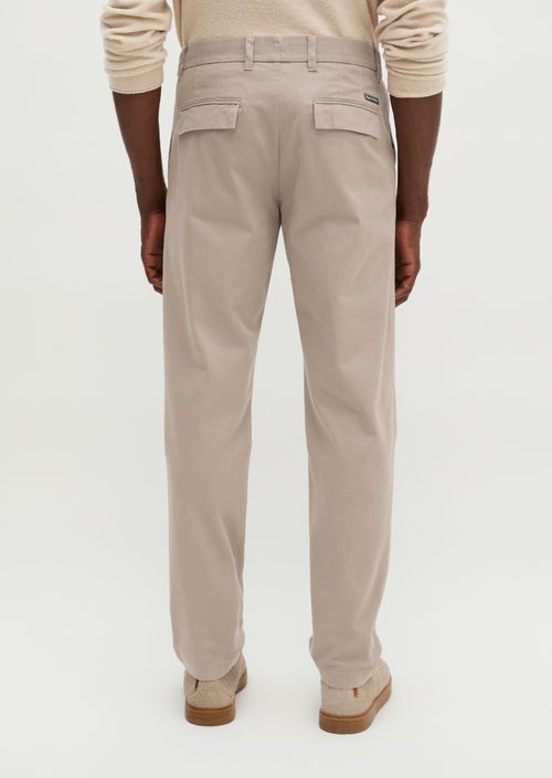 Osby Pleated Tapered Chino Pants — Charleston Gray