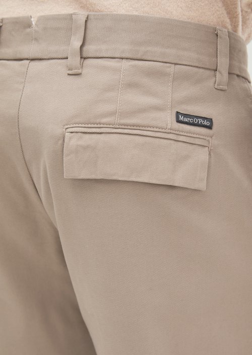 Osby Pleated Tapered Chino Pants — Charleston Gray