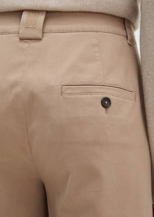 Hose Model Margo wide Earthy Taupe in Detailansicht