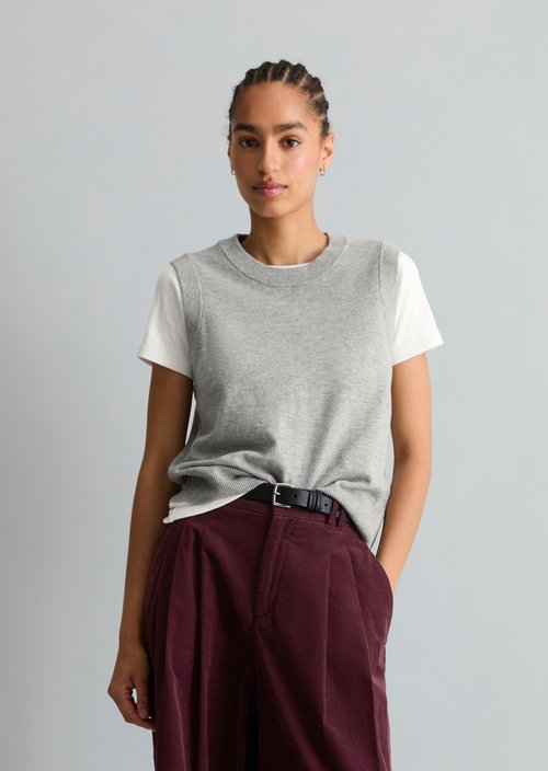 Regular-fit sleeveless sweater — Stone Melange