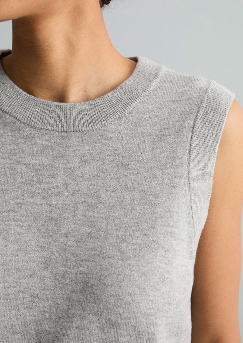 Regular-fit sleeveless sweater — Stone Melange