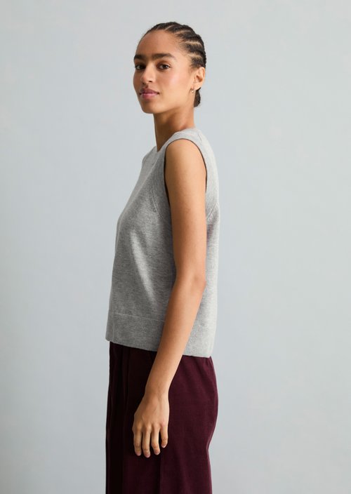 Regular-fit sleeveless sweater — Stone Melange