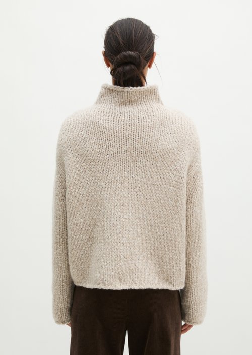 Relaxed-Fit Cable-Knit Sweater — Light Brown
