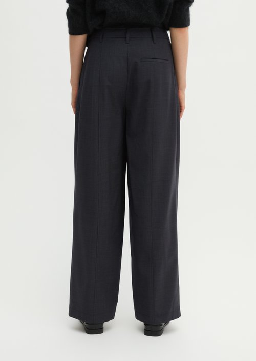 Loose-fitting pleated pants — Coal Grey Melange