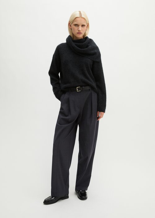 Loose-fitting pleated pants — Coal Grey Melange