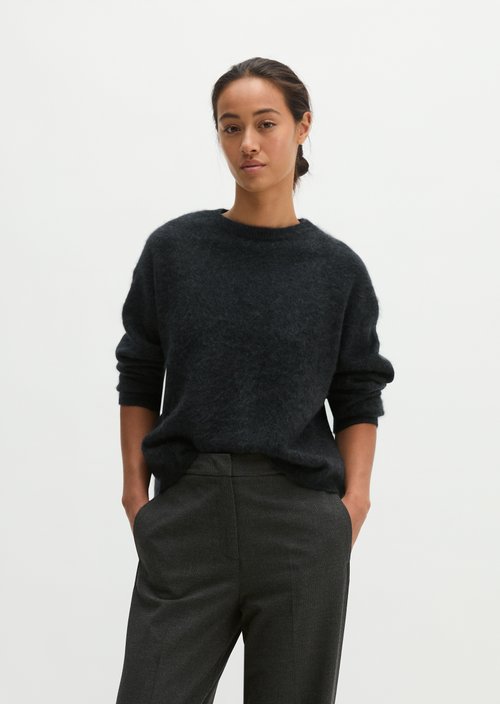 Cozy, loose-fitting sweater — Coal Grey Melange