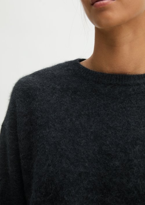 Cozy, loose-fitting sweater — Coal Grey Melange