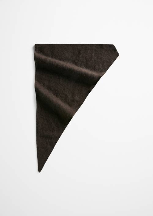 Écharpe triangulaire tricotée Burnt Coffee en vue de face