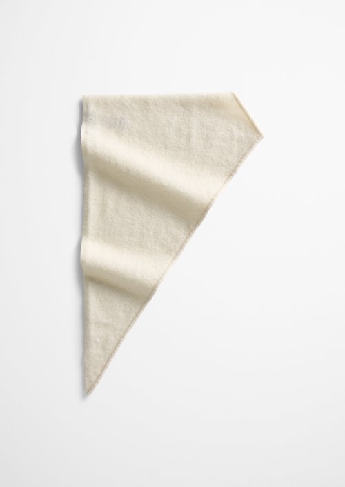 Strick-Dreiecksschal — White Blush
