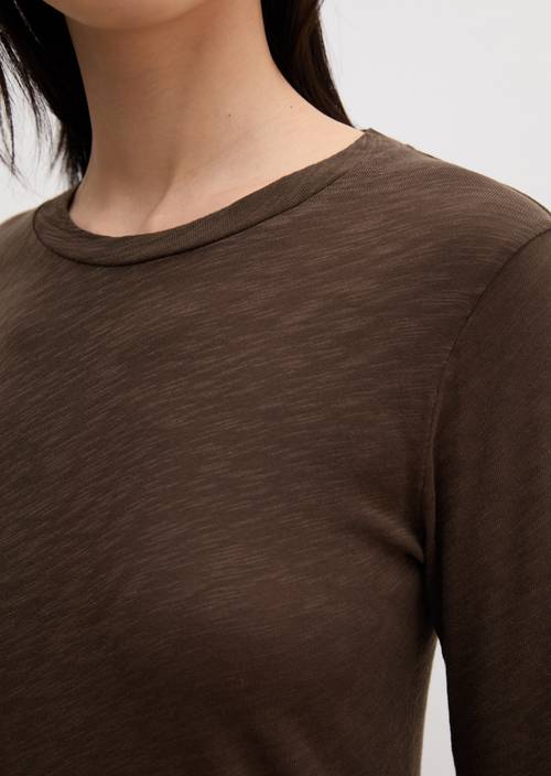 Longsleeve regular Burnt Coffee in Detailansicht