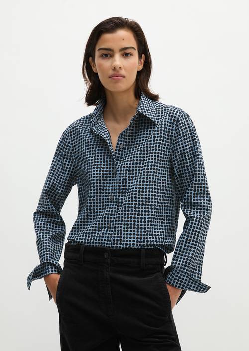 Bluse A-Shape Medium Blue in Frontalansicht