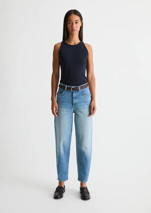 Jeans Model Lara barrel cropped Light Blue in Frontalansicht