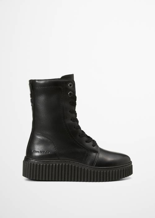 Bottes à lacets, modèle Bianca Black vue extérieure de la chaussure droite