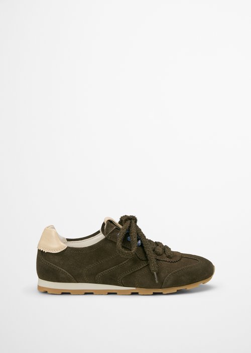 Sneaker model Fabiana — Mossy Earth