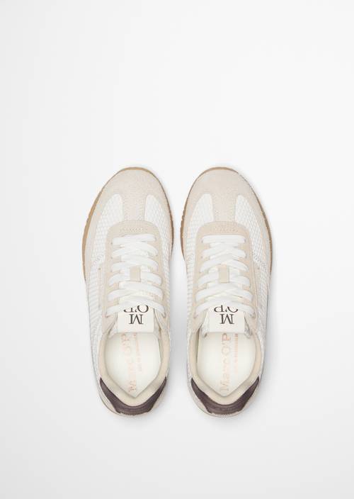 Sneaker model Gustafina MO'P Offwhite in top view