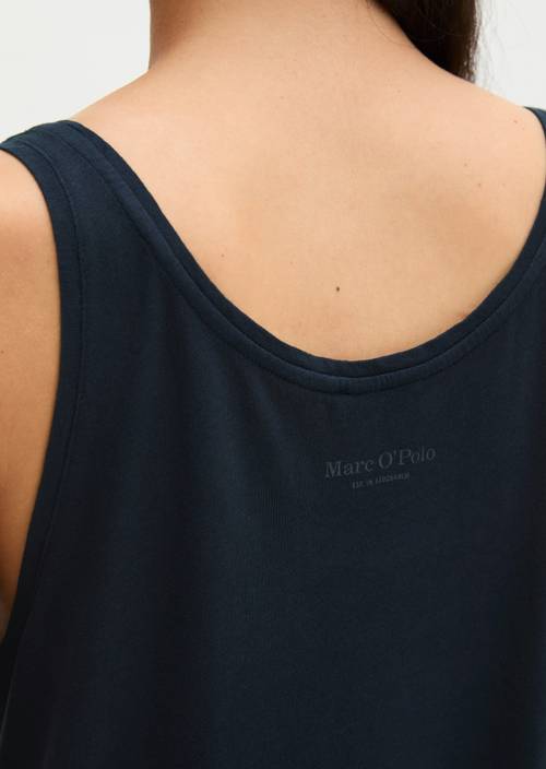 Top regular Dark Navy in detail view