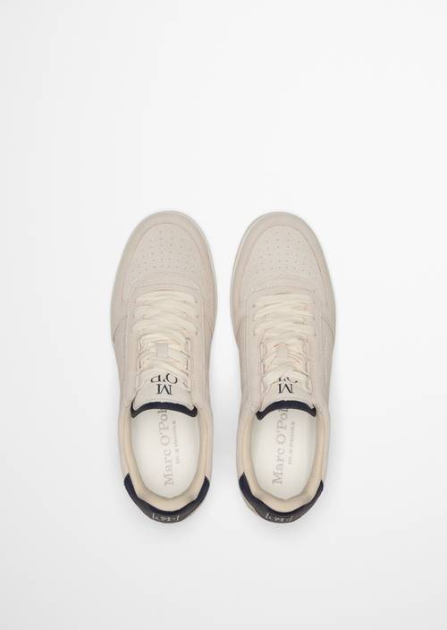 Sneaker model Vincenzo Light Grey in top view