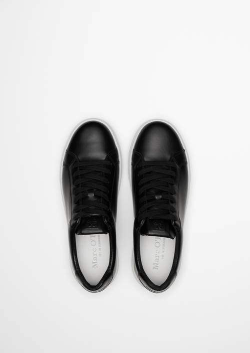 Sneaker Model Agar Black in Ansicht von oben