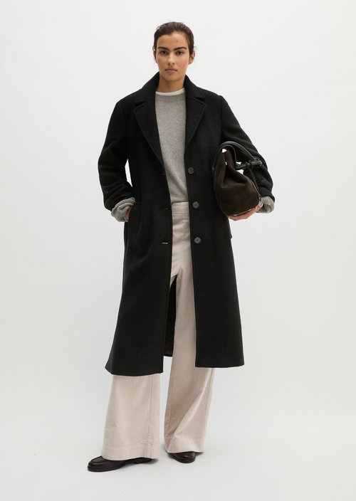 Slim-fit wool coat — Black