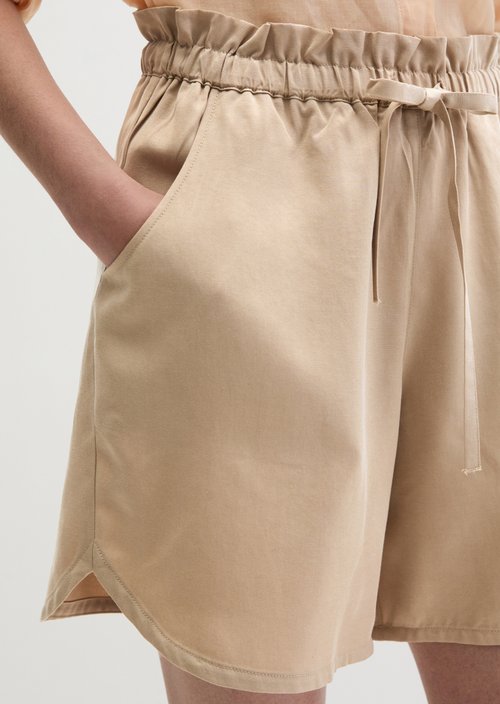 Relaxed shorts — Sandpaper
