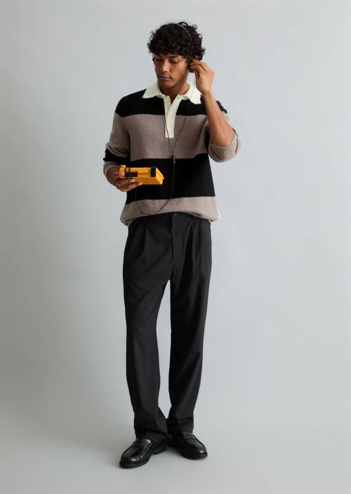 Pullover im Polostil regular Dark Beige in Frontalansicht