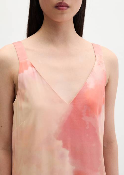 Vestido de satén regular Light Pink en vista detallada