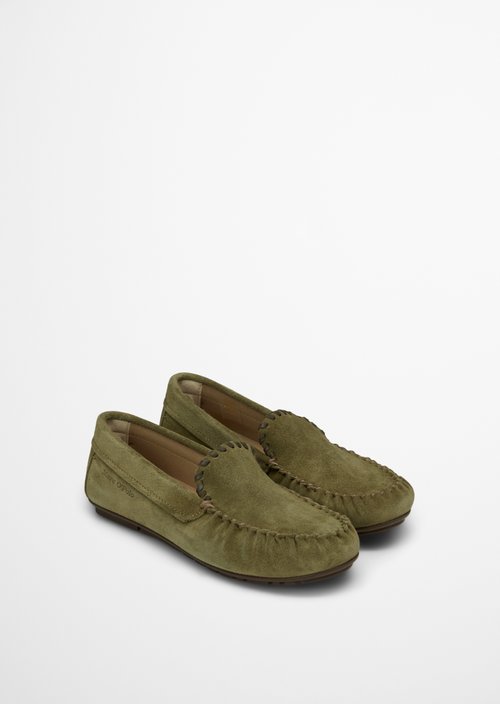 Moccasin model Valentina — Pure Sage