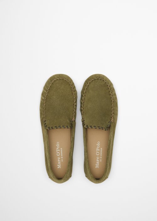 Moccasin model Valentina — Pure Sage