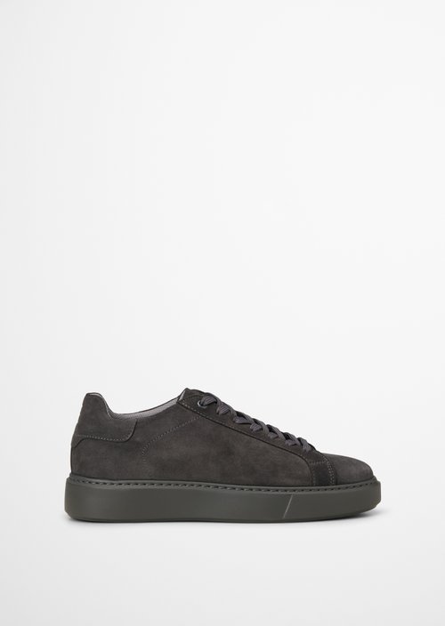 Cedric Sneaker Model — Dark Graphite