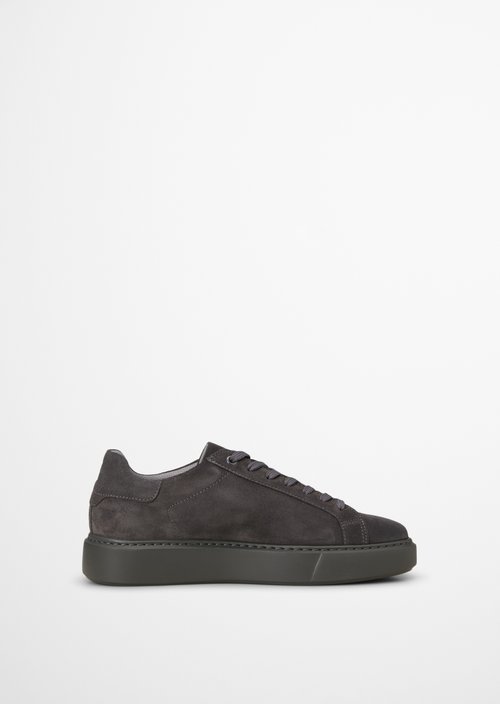 Cedric Sneaker Model — Dark Graphite