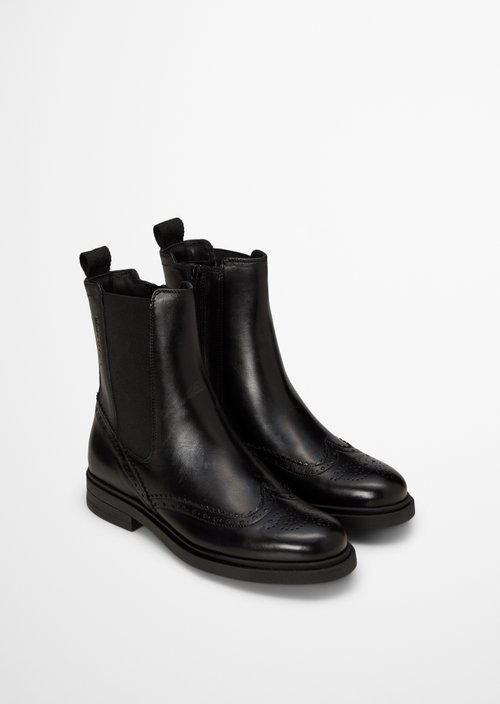 Chelsea Boot, Model Paula — Black