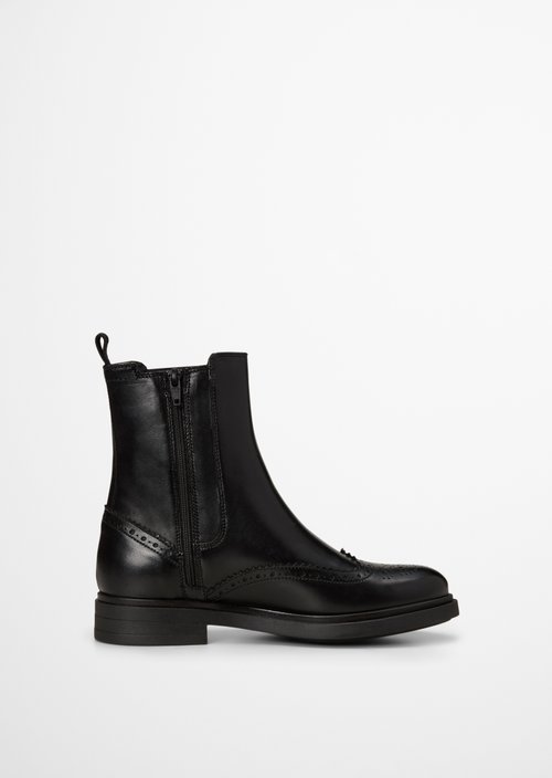 Chelsea Boot, Model Paula — Black